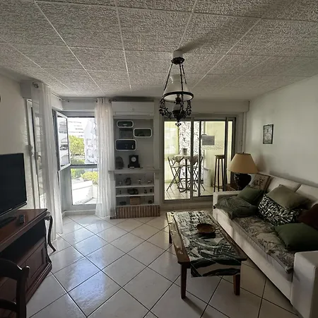 Le Temple Du Soleil, Proche Apartmán